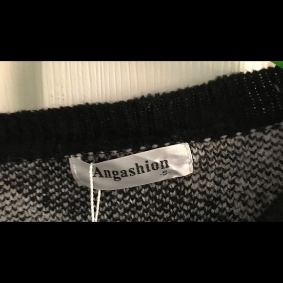 Angashion zebra print sweater size small new with tags - Picture 3 of 5